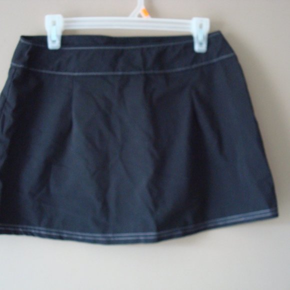 Ladies swimsuit cover up - Picture 3 of 6